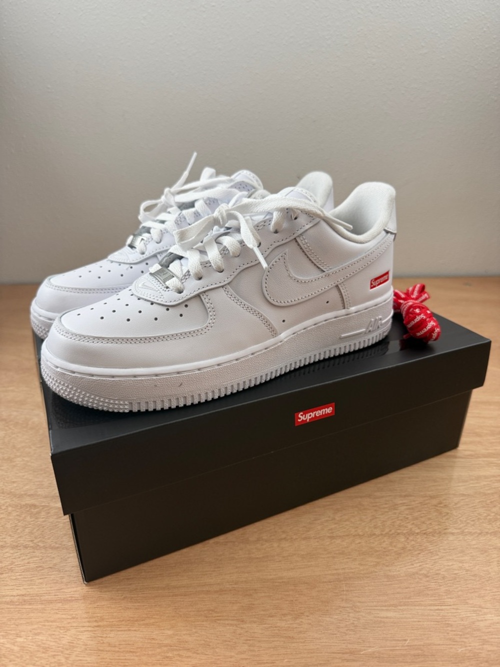 NIke/Supreme Air Force 1 Low Sp BRAND NEW IN BOX